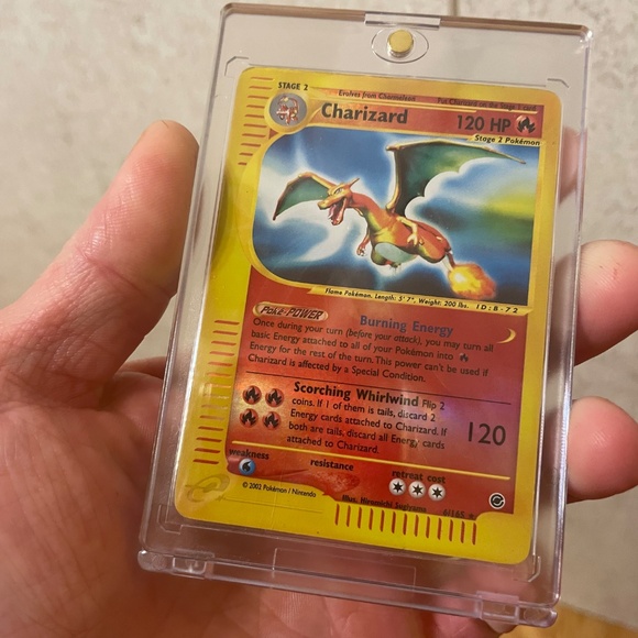 Charizard Pokémon - Picture 3 of 6